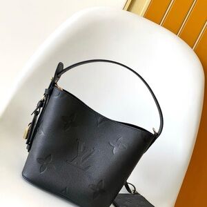 Louis Vuitton Black Shoulder Bag Sleek Design